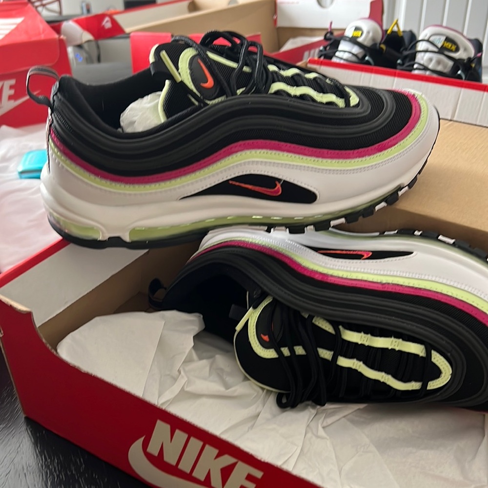 WHITE-FIREBERRY-BLACK FLAVOR 97 MAX
